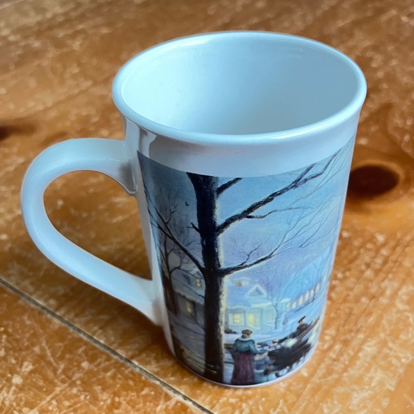 THOMAS KINKADE MEMORIES OF CHRISTMAS TALL MUG - Picture 2 of 3